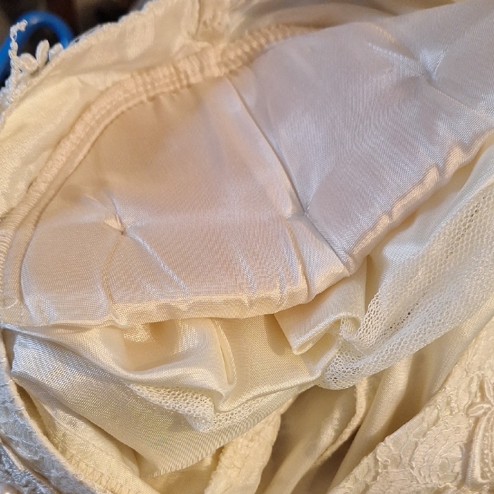 Vintage Cream Embroidered Beaded Whimsygoth Crop Top, Sz 2, NWOT - Picture 13 of 16